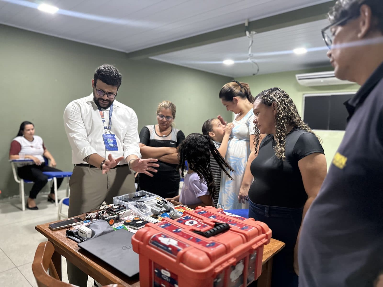 Educadores em formação pedagógica +Maker